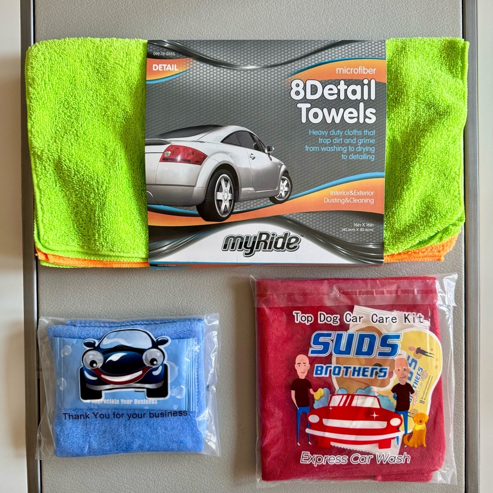 Car Kit | Set of 3 & Free Gift | Microfiber Towel, Car Scent, Cleaning Towelette